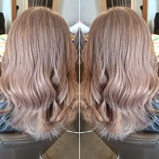 カラー グラッド ヘアーのヘアスタイル