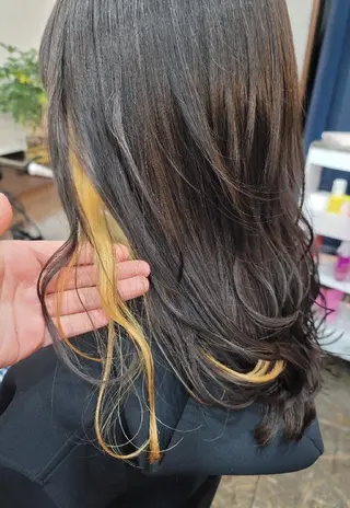 セミロング カラー S. ERIのヘアスタイル