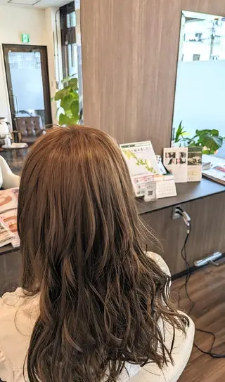 カラー トータル   ビューティー アイズのヘアスタイル