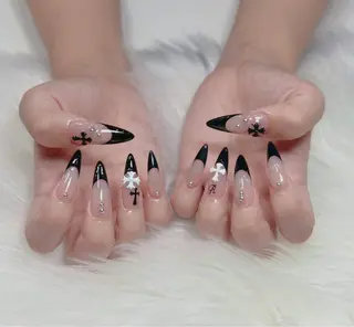 ネイル T.Lee Nail Lilyのネイルデザイン
