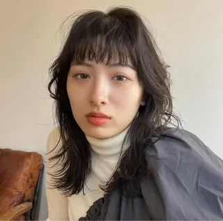 ミディアム まほ/レイヤーカット 🍒🤍透明感カラーのヘアスタイル