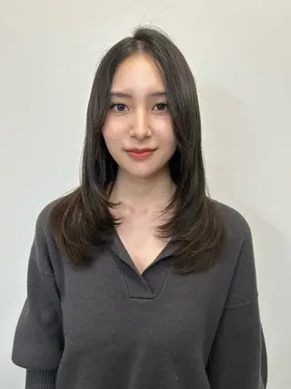 ミディアム カラー 心斎橋l大人韓国ヘア レイヤー×艶カラーのヘアスタイル
