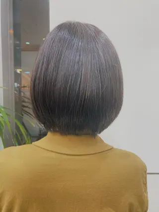 ミディアム ショート・透明感 カラーconomiのヘアスタイル