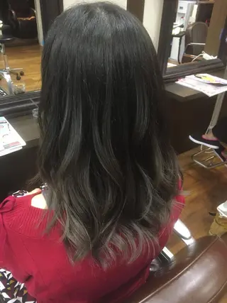 カラー 東條 克義のヘアスタイル