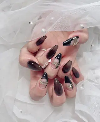 ネイル 𝐲𝐮𝐦𝐢🎀 長さ出しデザイン専門のネイルデザイン