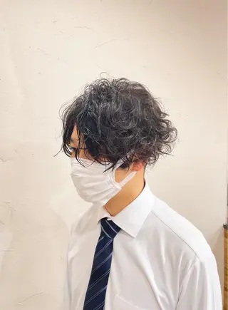 ミディアム パーマ メンズ かんばら りょーいのヘアスタイル