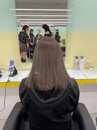 セミロング 🦋色落ち綺麗カラー メンズYUZU🦋‪のヘアスタイル