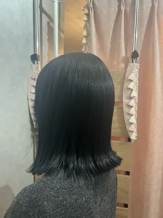 ショート カラー 山口 彩乃のヘアスタイル