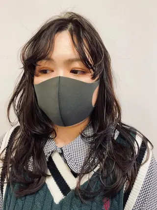 ロング 宮腰 瑠果のヘアスタイル