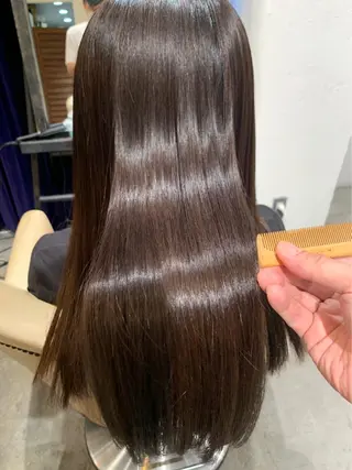 ロング 植田 彩加のヘアスタイル