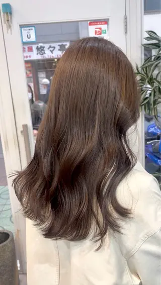 セミロング カラー 艶髪🥣透明感カラー 🫧前田奈津実のヘアスタイル