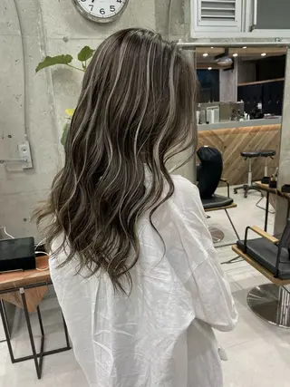 ロング 🌊ハイライト Rizu🌊のヘアスタイル