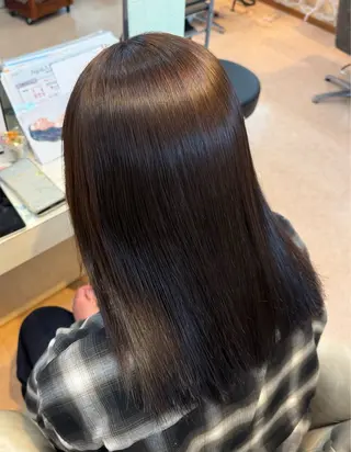 ミディアム 土肥 美羽のヘアスタイル