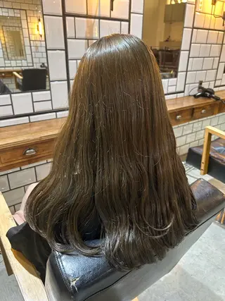 ロング カラー 滝本 和叶のヘアスタイル