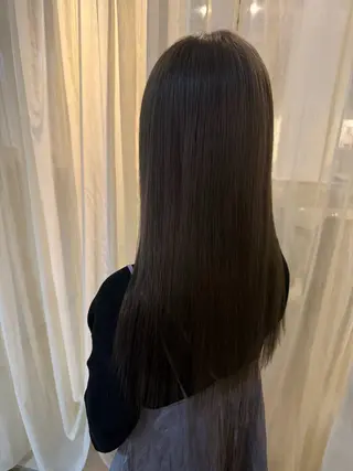 ロング 藤原 百花のヘアスタイル