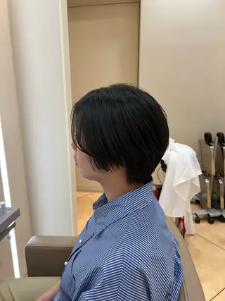 ショート 三富 陽菜のヘアスタイル
