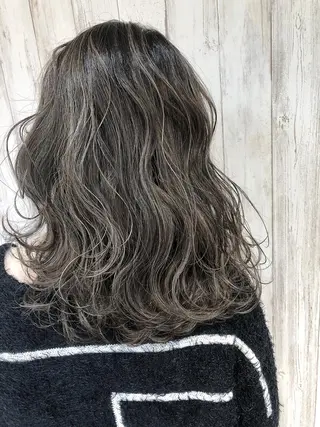 セミロング カラー 心斎橋韓国ボブ 好原良真のヘアスタイル