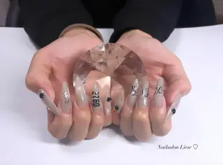 ネイル 𝐋𝐢𝐞𝐬𝐞 𝐘𝐔𝐈のネイルデザイン