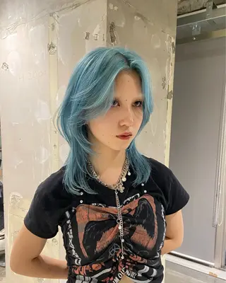 ミディアム カラー LIM所属・浅見 文音のヘアスタイル