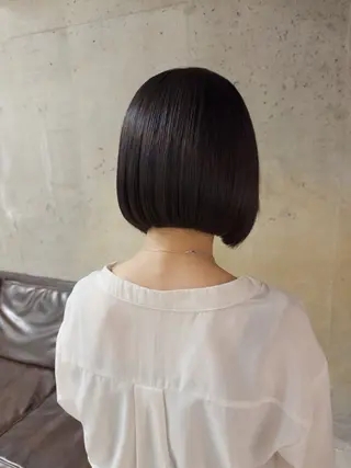 ミディアム KVELL ユナのヘアスタイル