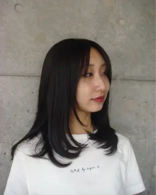 セミロング カラー ヘアアレンジ 原宿・デザインカラー YUI🤍ྀིのヘアスタイル