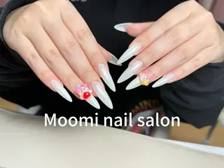 セミロング 長さだし専門 Moominのネイルデザイン
