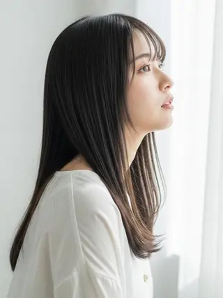 セミロング moana あらさきのヘアスタイル