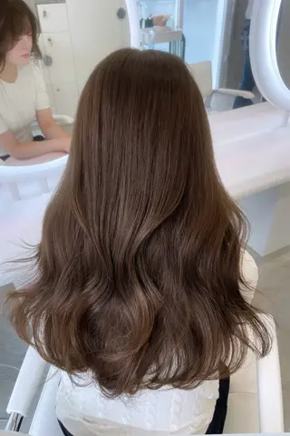 ロング カラー レイヤーカット 透明感カラー表参道のヘアスタイル