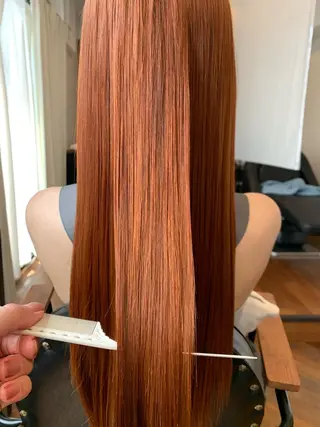 ロング カラー トップ スタイリストのヘアスタイル