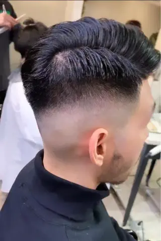 ショート メンズ 及川シゲル 髪質改善講師のヘアスタイル