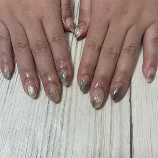 ネイル MAXKELLY ハチのネイルデザイン