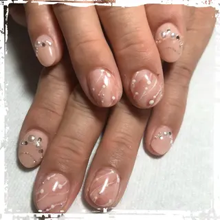 ネイル ECLAT エクラ所属・寺山 千鶴のネイルデザイン