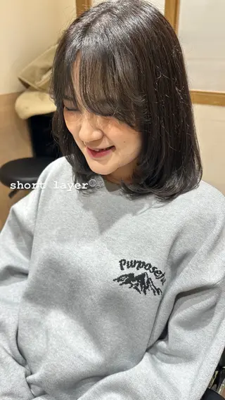 ミディアム カラー 天野 瑠真のヘアスタイル