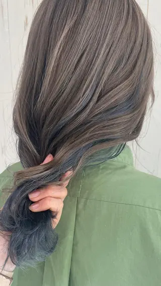 セミロング カラー Ｕｋａ .のヘアスタイル