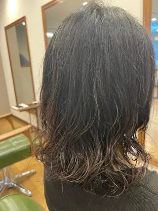 セミロング パーマ 髪質改善/カラー 🖤🤍川島のヘアスタイル