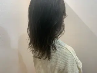 セミロング カラー 【Uneユヌ】菊地 春那のヘアスタイル