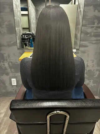 ロング newi WASHIOのヘアスタイル