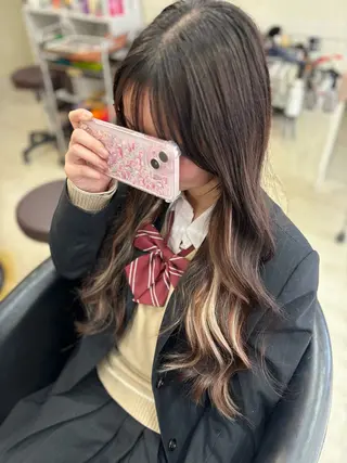 ミディアム 艶カラー🫧/シール エクステRYOKAのヘアスタイル