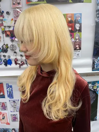 セミロング カラー インナーカラー 推し ブリーチ 髪質改善のヘアスタイル