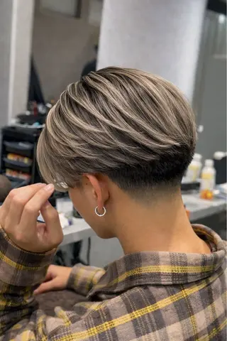 ショート カラー メンズ バレイヤージュ特化｜ Takuのヘアスタイル