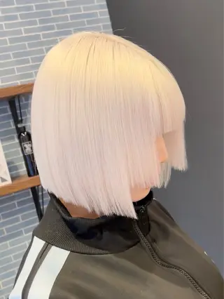 ショート カラー RUNERA TAKAのヘアスタイル