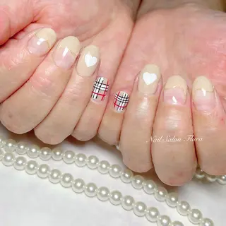 ネイル NailSalon Fluraのネイルデザイン