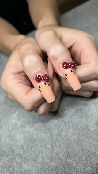 ネイル 𝐧𝐚𝐢𝐥 𝐌𝐢𝐖𝐢𝐢のネイルデザイン