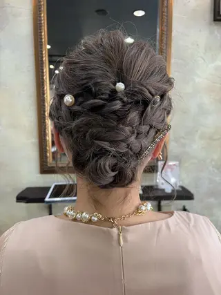 ヘアアレンジ ハイトーンカラー🩵 耳ツボジュエリー👂のその他イメージ