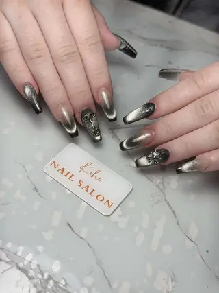 ネイル 💕鈴木ユリ パラジェル/オフ無料のネイルデザイン