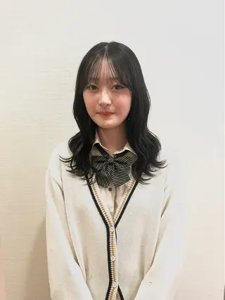 セミロング カラー ミ ユのヘアスタイル