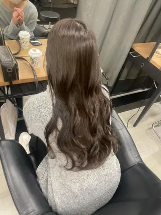 ロング 伊藤 莉奈　韓国ヘアのヘアスタイル