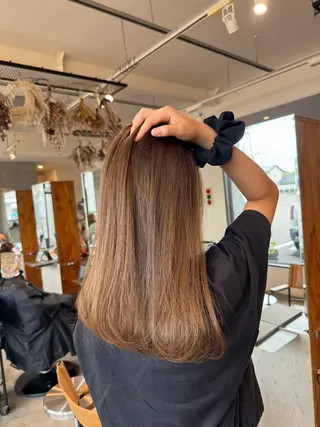 ロング カラー 透明感カラー 天羅のヘアスタイル