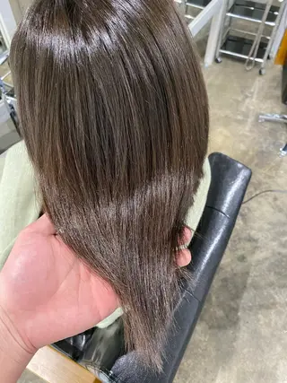 ミディアム ミヤタ フミヤのヘアスタイル