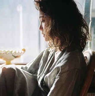 ミディアム パーマ vahan✂︎ 小林未果🕊のヘアスタイル